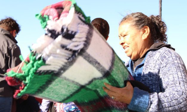 Coordina DIF Estatal estrategia para la entrega oportuna de cobijas, frijol y maíz a familias de municipios serranos