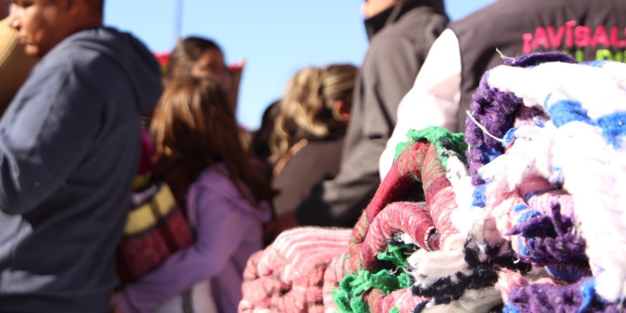 Coordina DIF Estatal estrategia para la entrega oportuna de cobijas, frijol y maíz a familias de municipios serranos