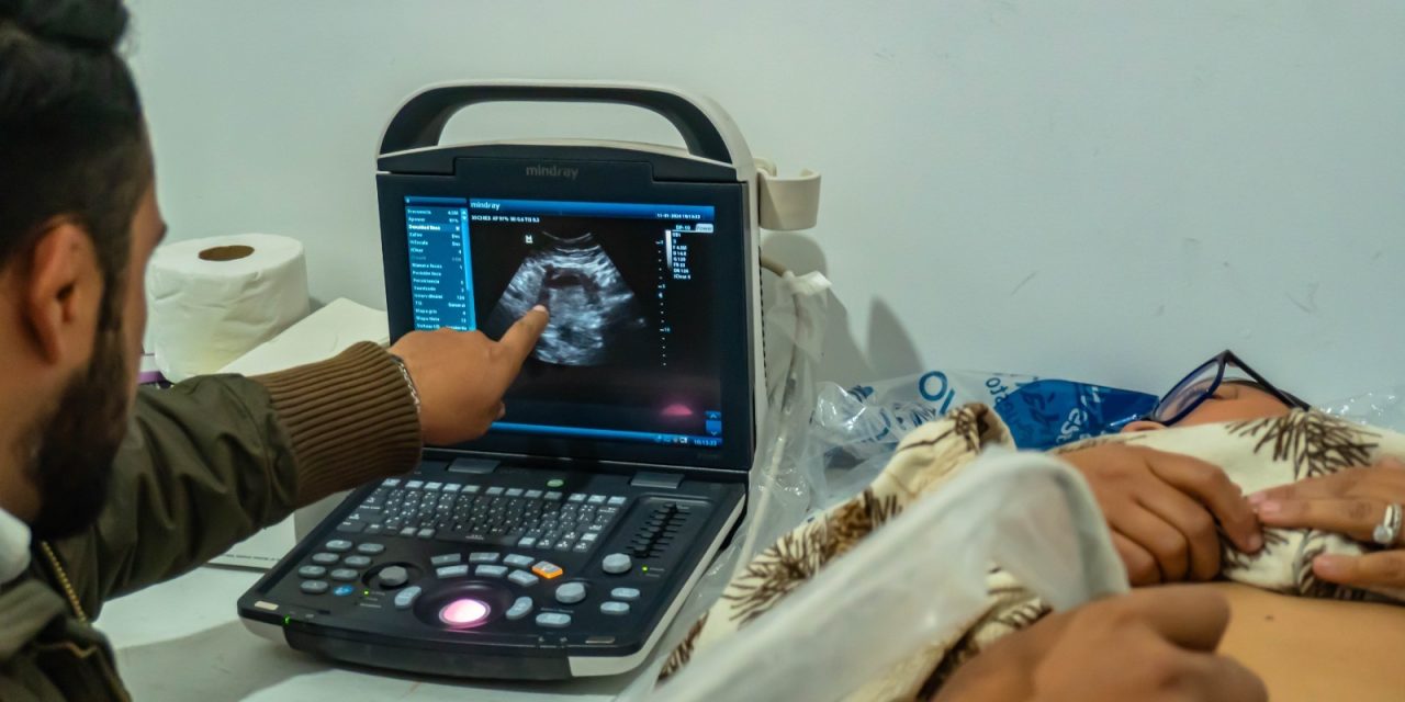 Brindan en Meoqui atención gratuita a 16 mujeres embarazadas en la jornada “En el Vientre Materno”