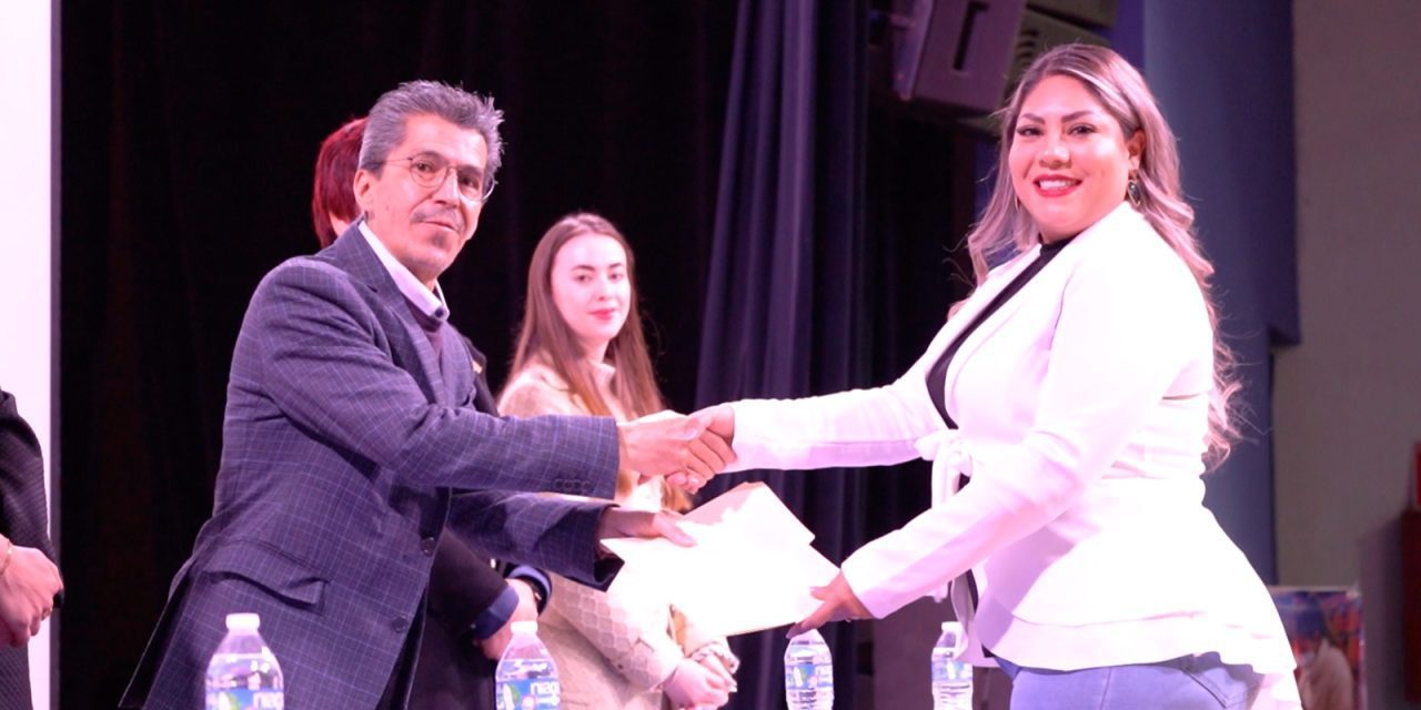 Se gradúan de cursos 313 personas becadas por el Gobierno Municipal de Cuauhtémoc
