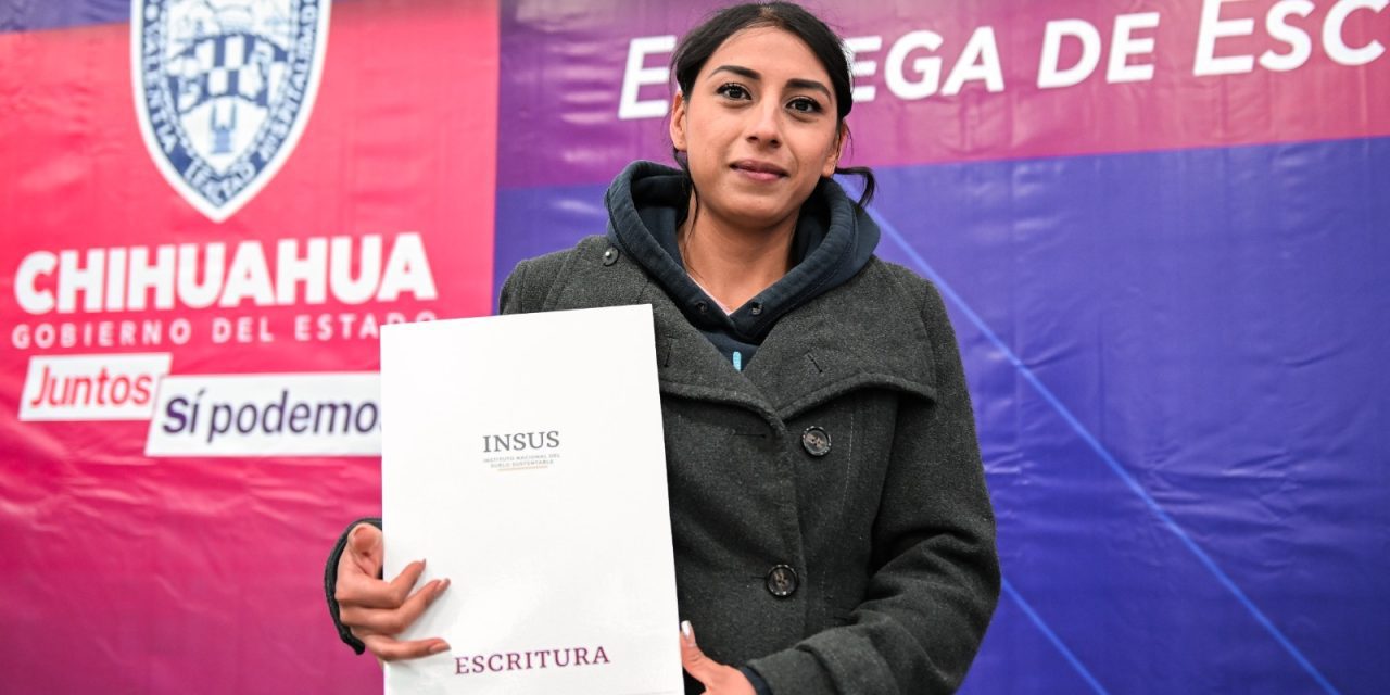 Da Estado certidumbre jurídica sobre sus viviendas a 560 familias juarenses