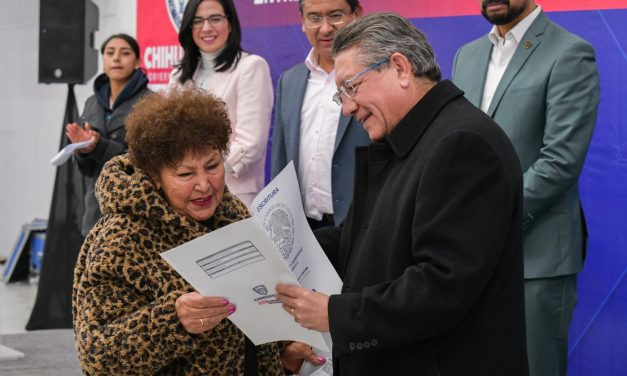 Da Estado certidumbre jurídica sobre sus viviendas a 560 familias juarenses