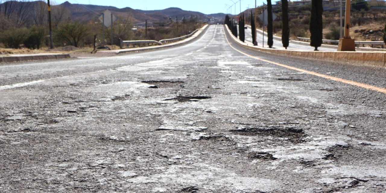 Urge Gobierno de Parral realicen las reparaciones en tramo Letras – Puerta del Tiempo