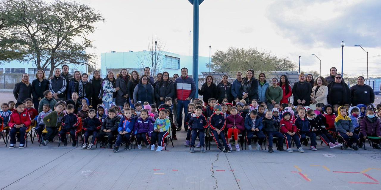 Encabeza Jesús Valenciano entrega de material didáctico a planteles del Sistema USAER