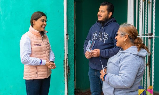Atiende Miriam Soto y gabinete a vecinos de Lázaro Cárdenas con el Programa 24 Horas