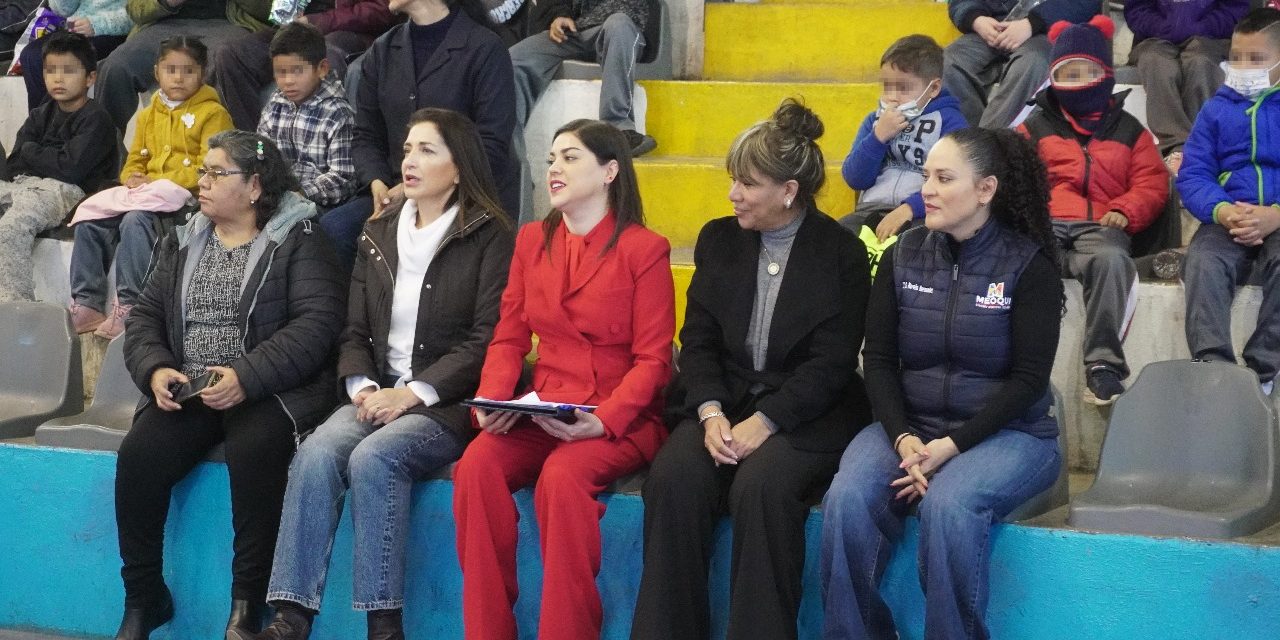 Ante más de 700 asistentes, Miriam Soto, en el Día Internacional de la Educación