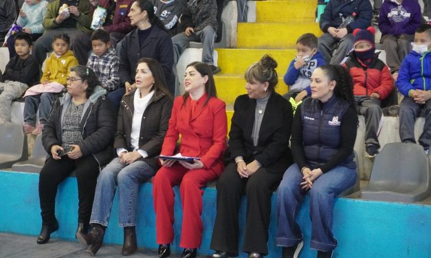 Ante más de 700 asistentes, Miriam Soto, en el Día Internacional de la Educación