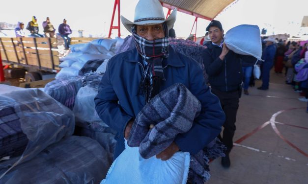Entrega Estado apoyos para 1,500 familias de Guadalupe y Calvo