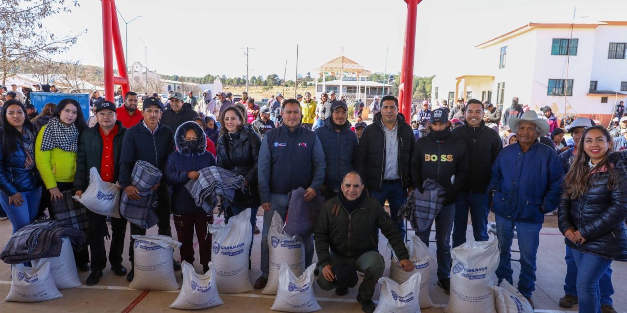 Entrega Estado apoyos para 1,500 familias de Guadalupe y Calvo