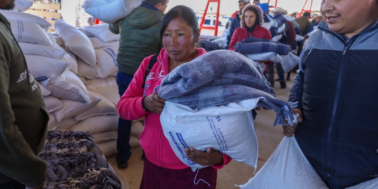 Entrega Estado apoyos para 1,500 familias de Guadalupe y Calvo