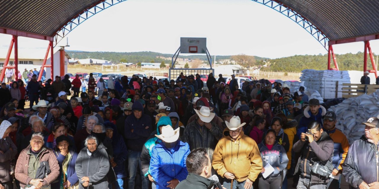 Entrega Estado apoyos para 1,500 familias de Guadalupe y Calvo