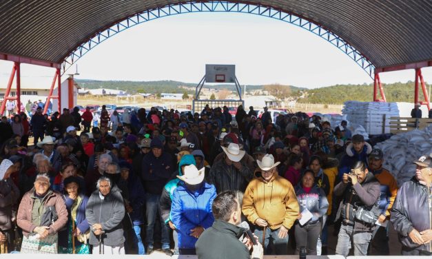 Entrega Estado apoyos para 1,500 familias de Guadalupe y Calvo