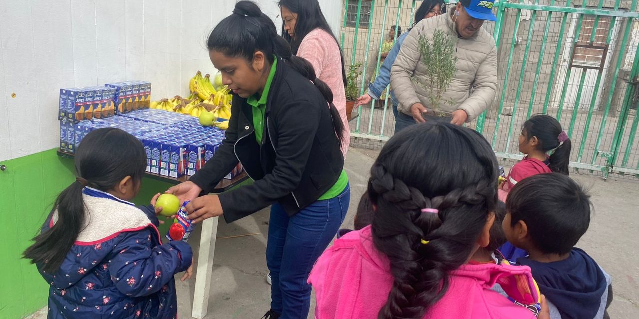 Celebra Chelita Rojas el Día de la Educación Ambiental con plática en la primaria “Cali Rosacame”