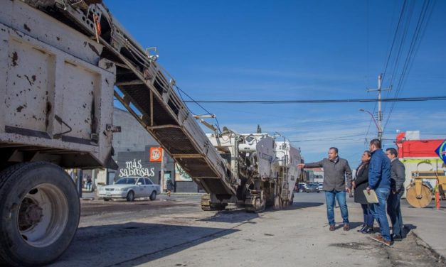 Destaca alcalde Valenciano trabajos de pavimentación en sector Oriente de la ciudad