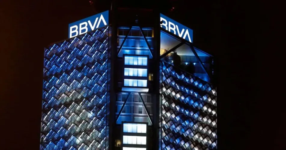 ENGORDA BBVA SUS GANANCIAS A COSTA DE LOS MEXICANOS