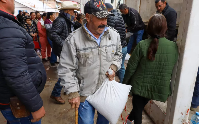 Reciben apoyo alimentario 500 familias en condición de vulnerabilidad