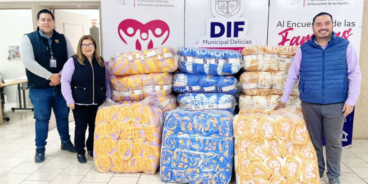 DIF Municipal de Delicias recibió donativo de cobijas por Fundación Cimarrón