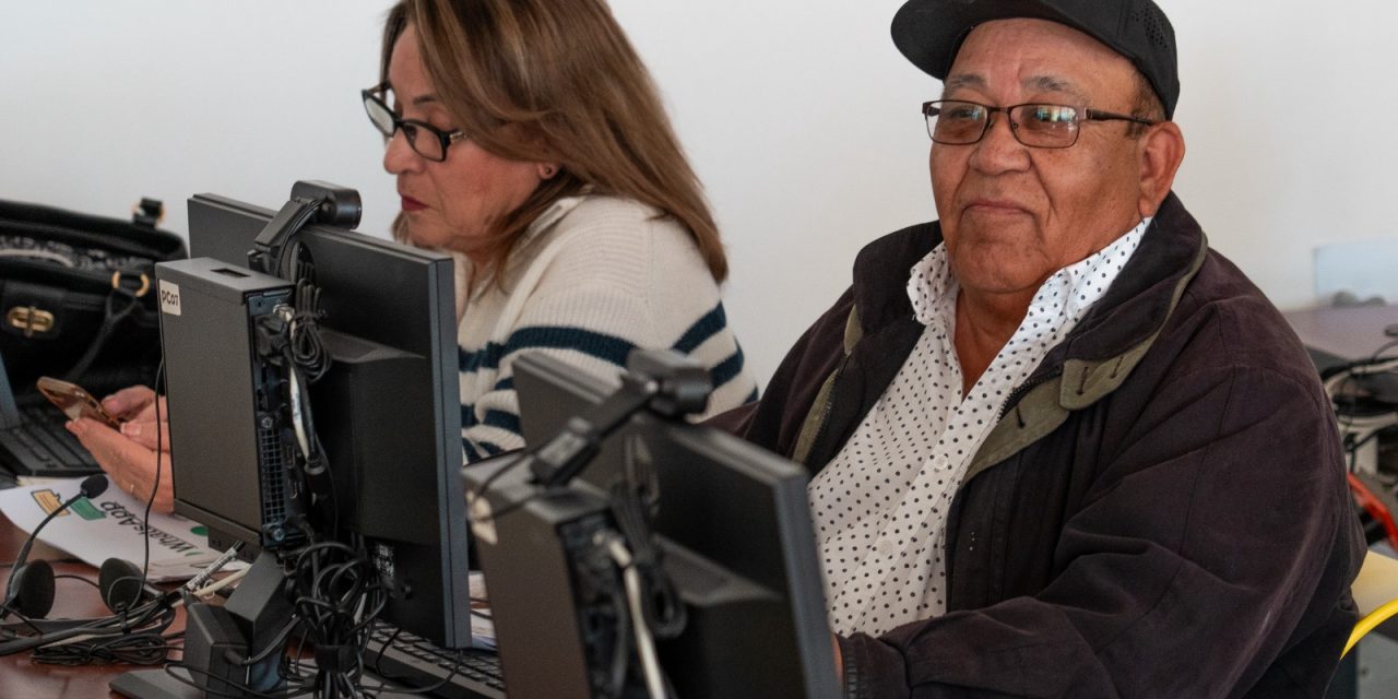 Arranca Municipio cursos de Whatsapp, Canva y computación para adultos mayores