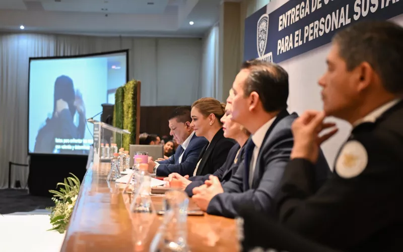 Reconoce Maru Campos trayectoria de elementos de la FGE
