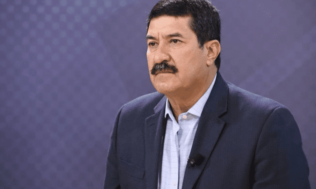 Impugnan candidatura de Corral al Senado