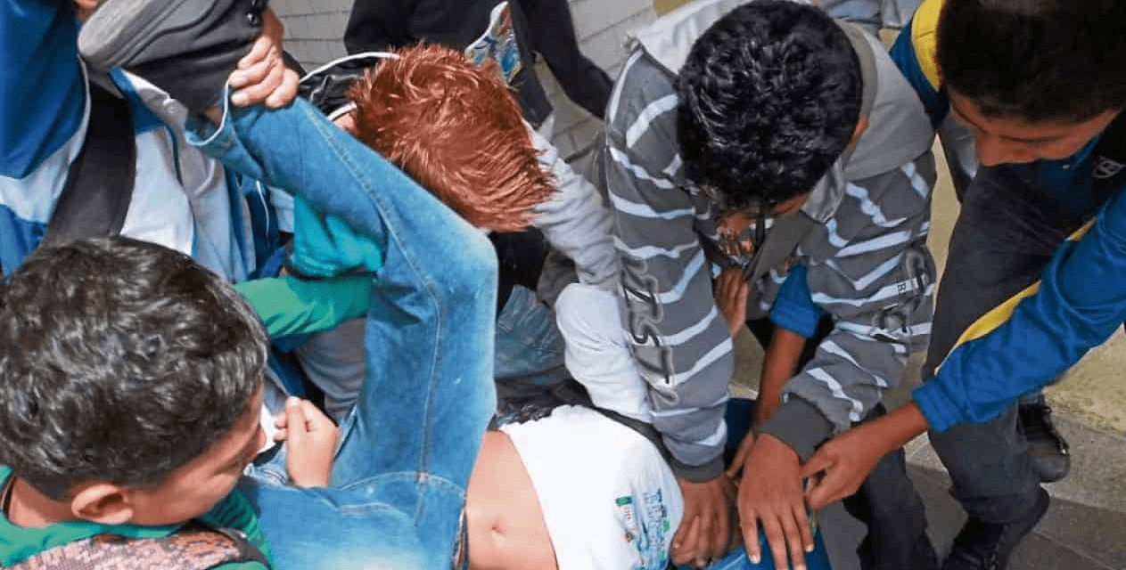 Menores intentar quemar vivo a otro