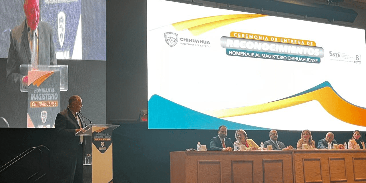 Encabeza Maru Campos festejo a maestros de SNTE 8