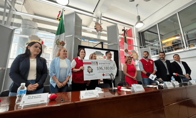 Entrega Congreso 96 mp de colecta a Cruz Roja