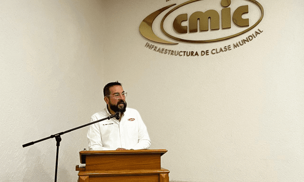 Por calor, empresas migran horario laboral para la noche