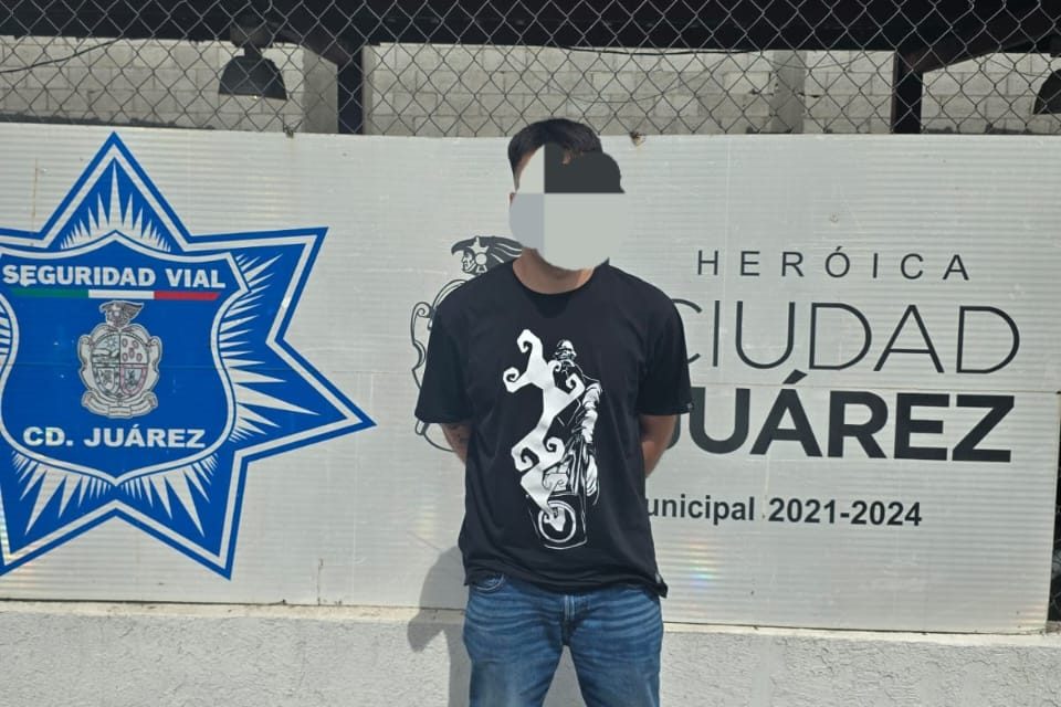 Detienen y consignan a conductor por agresiones a agente vial