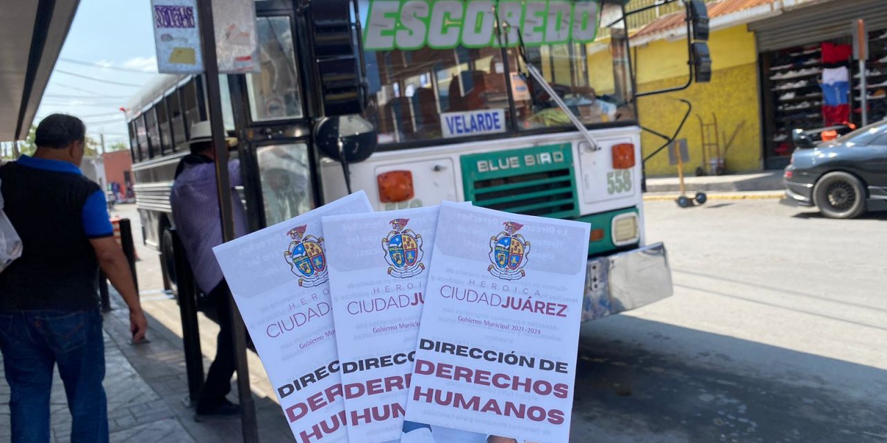 Entregan folletos en camiones para que los ciudadanos conozcan sus derechos