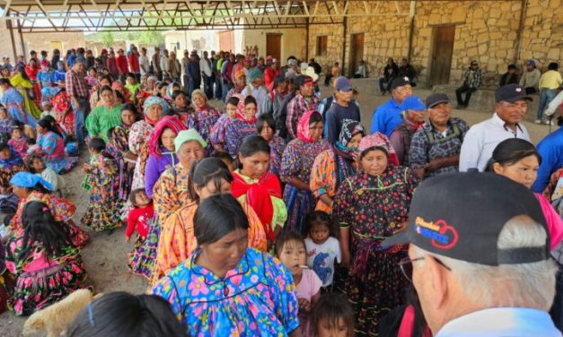 Entrega Cáritas 6 toneladas de alimento en la Sierra Tarahumara