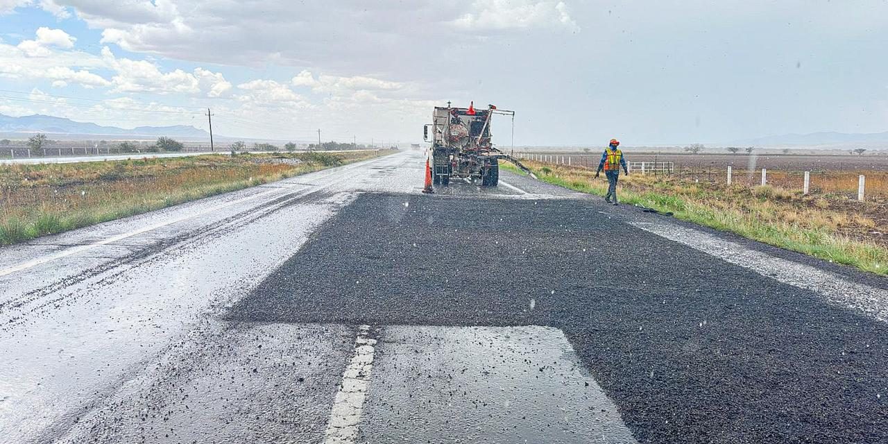 Reparan más de 1,500 baches en la Vía Corta a Parral