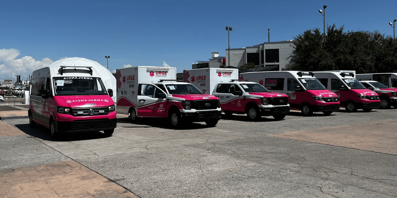 Entregan 23 ambulancias para URGE y municipios