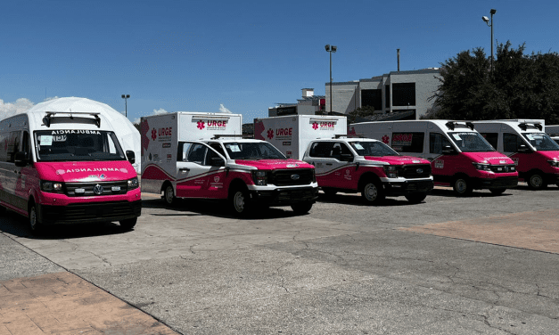 Entregan 23 ambulancias para URGE y municipios