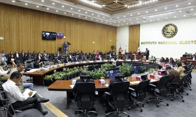 Reduce INE a partidos 478 millones en multas