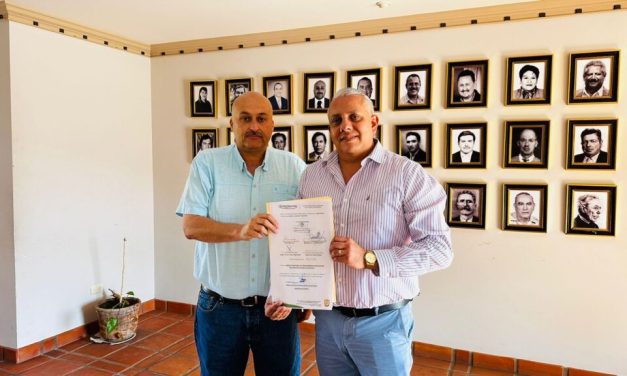 Recibe la Sección 8 del SNTE donación de predio en Allende