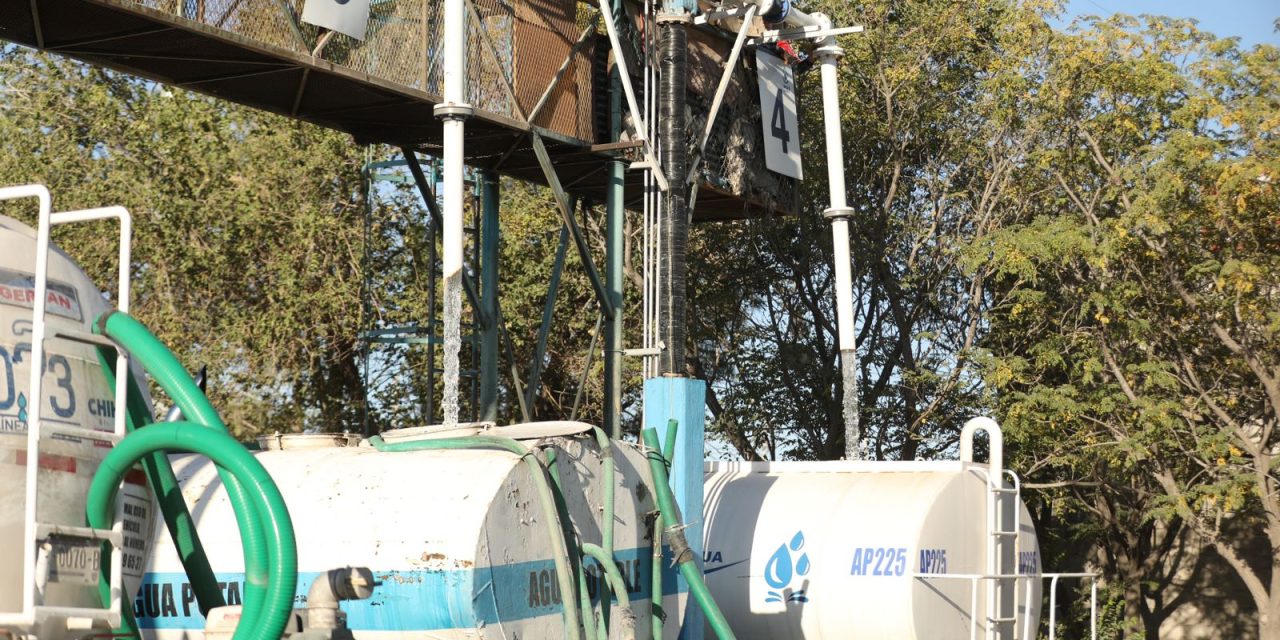 Cruzada por el agua se surte en garza autorizada, lo que significa agua de calidad