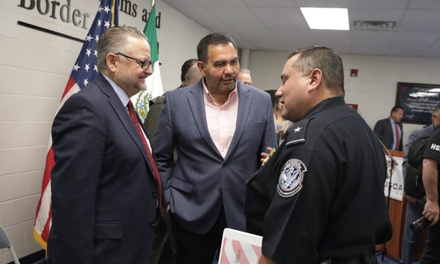 Refrenda Pérez Cuéllar compromiso con CBP para localizar criminales