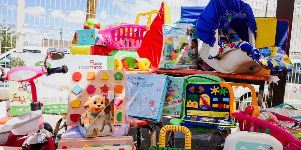 Entrega DIF Municipal mobiliario para Estancia Infantil Punta Oriente