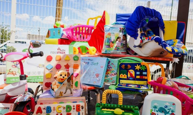 Entrega DIF Municipal mobiliario para Estancia Infantil Punta Oriente