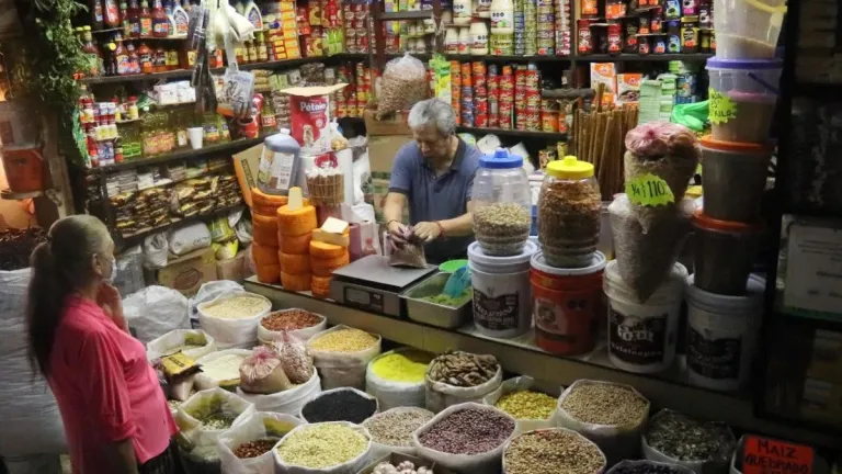 PAGAN COMERCIANTES 500 PESOS A LA SEMANA POR EXTORSIÓN