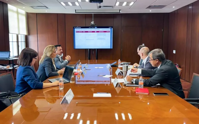 Gestiona Gobernadora ante SICT modernización de 4 rutas carreteras para Chihuahua