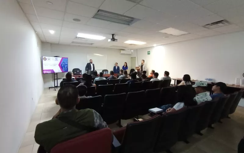 Inician CONSPEN y FGE curso sobre uso de redes