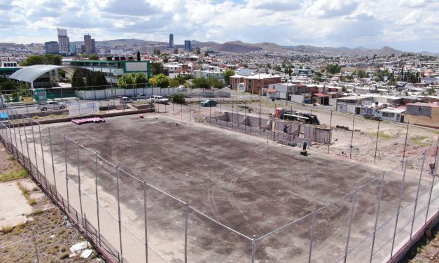 Inician rehabilitación de campo de futbol 7×7 del COBACH 4
