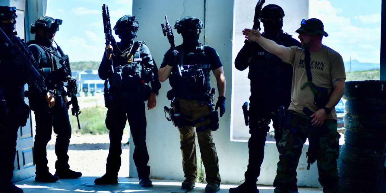 Encabeza Sspe ejercicios en manejo de armas con Swat