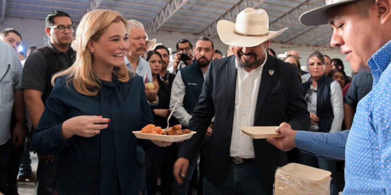 Más de 1,500 agricultores y ganaderos de la Red de Productores Unidos han recibido insumos agropecuarios