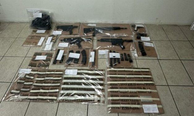 Aseguran armas de fuego en vivienda de la colonia Fuentes Mares