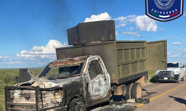Asegura Célula BOI dos vehículos calcinados en carretera Coronado- Allende