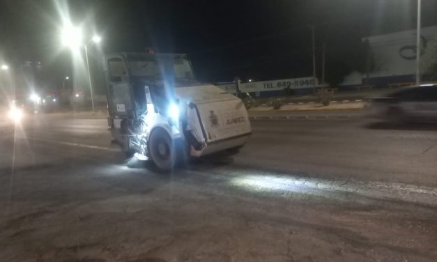 Dirección de Limpia implementa operativo continuo en la entrada de Juárez