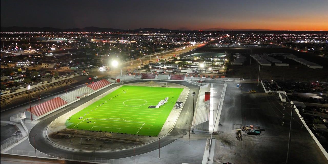Avanza Obras Públicas con la iluminación en el Estadio 8 de Diciembre